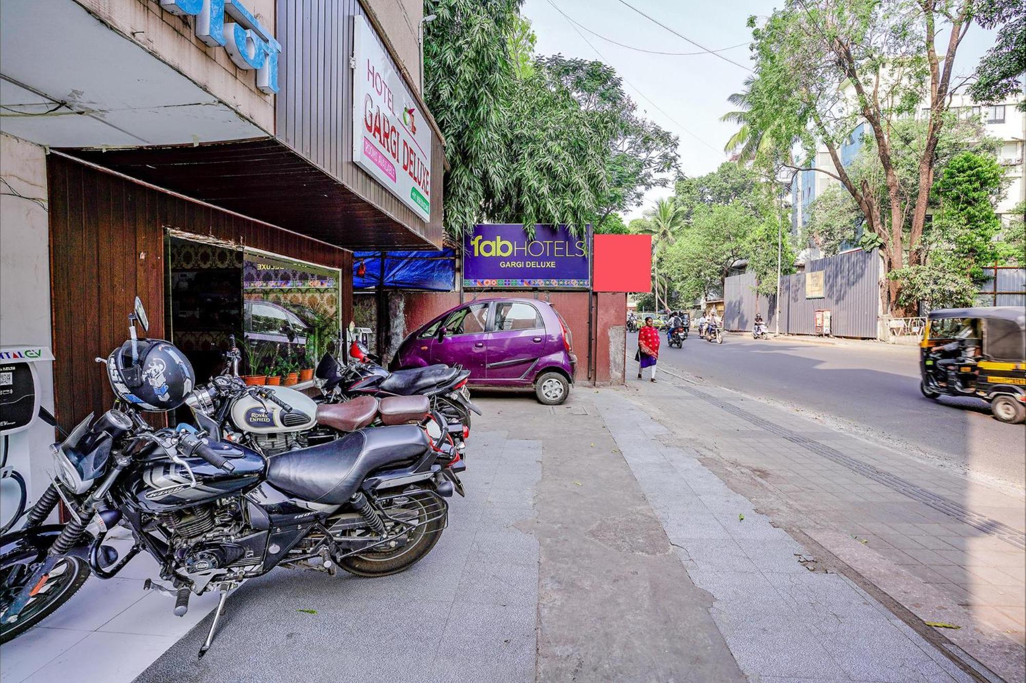 Hotel Gargi Deluxe بونة المظهر الخارجي الصورة