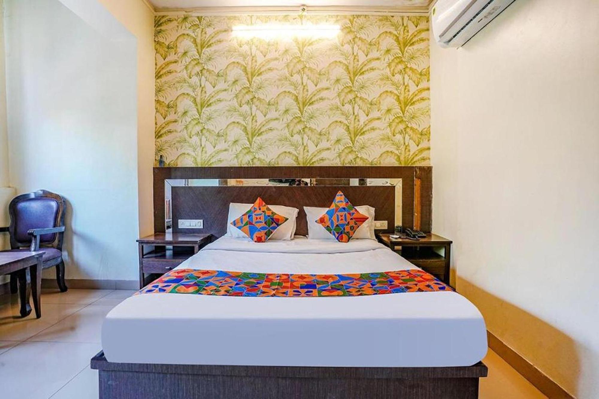 Hotel Gargi Deluxe بونة المظهر الخارجي الصورة