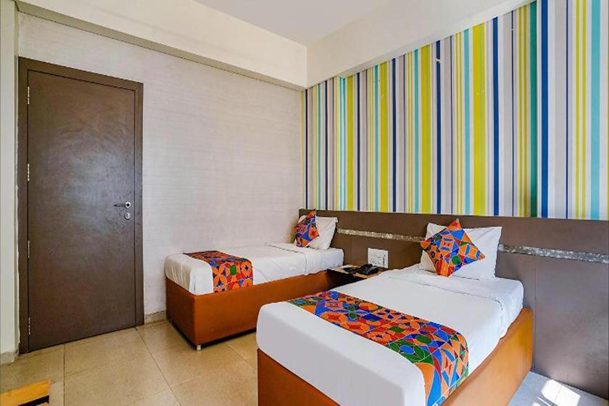 Hotel Gargi Deluxe بونة المظهر الخارجي الصورة